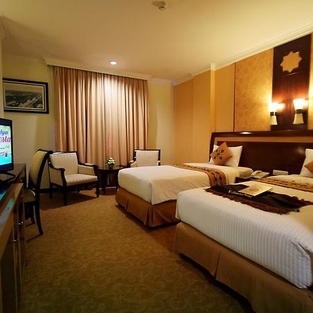 Semesta Heritage Hotel & Convention スマラン エクステリア 写真