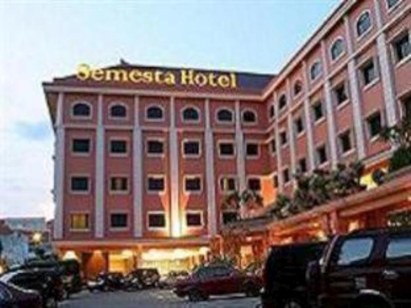 Semesta Heritage Hotel & Convention スマラン エクステリア 写真