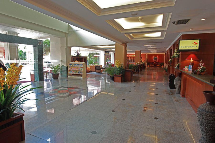 Semesta Heritage Hotel & Convention スマラン エクステリア 写真