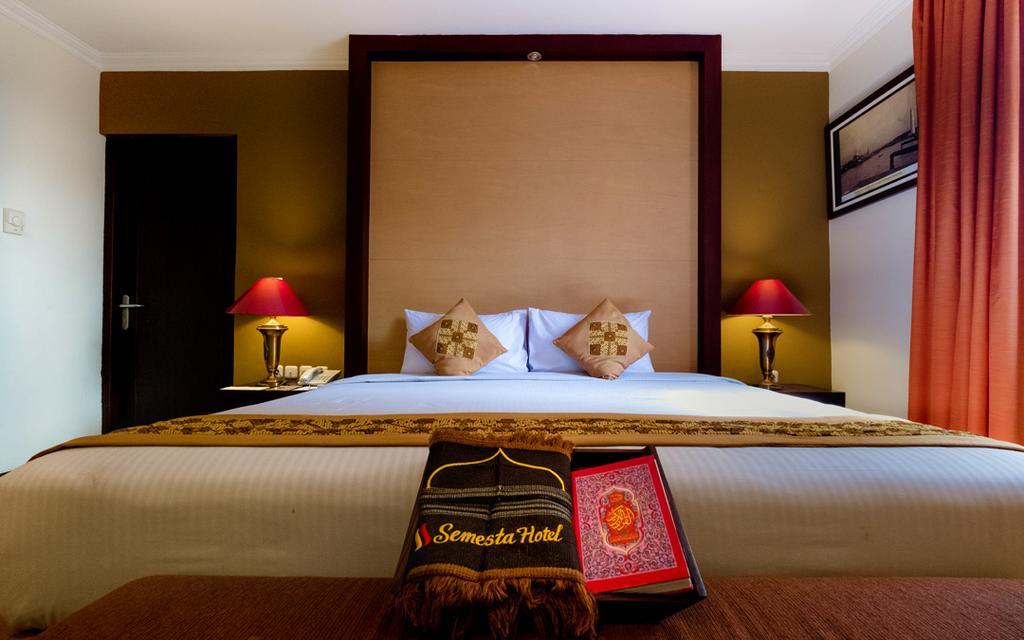 Semesta Heritage Hotel & Convention スマラン エクステリア 写真