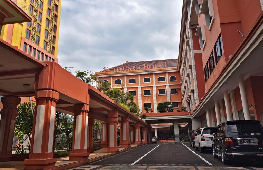 Semesta Heritage Hotel & Convention スマラン エクステリア 写真