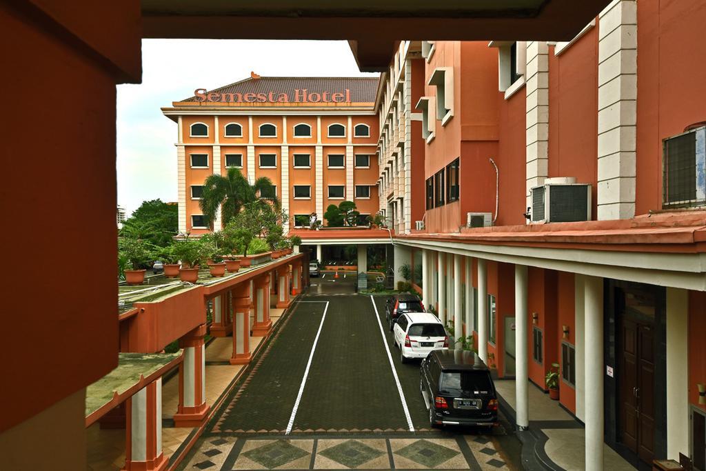 Semesta Heritage Hotel & Convention スマラン エクステリア 写真