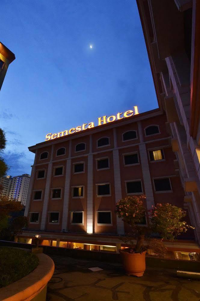 Semesta Heritage Hotel & Convention スマラン エクステリア 写真
