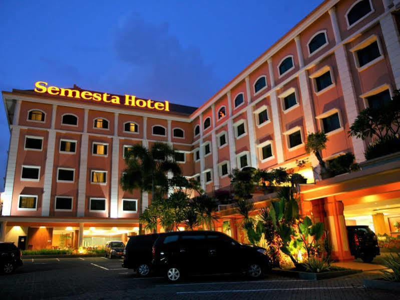 Semesta Heritage Hotel & Convention スマラン エクステリア 写真